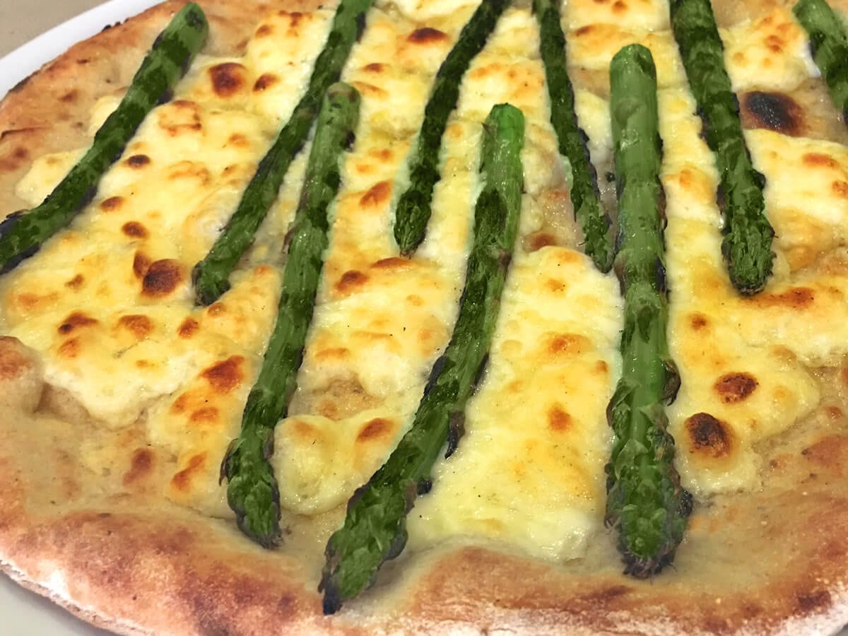 Asparagus & Fontina Wholemeal Pizza - Kitchen In The Garden
