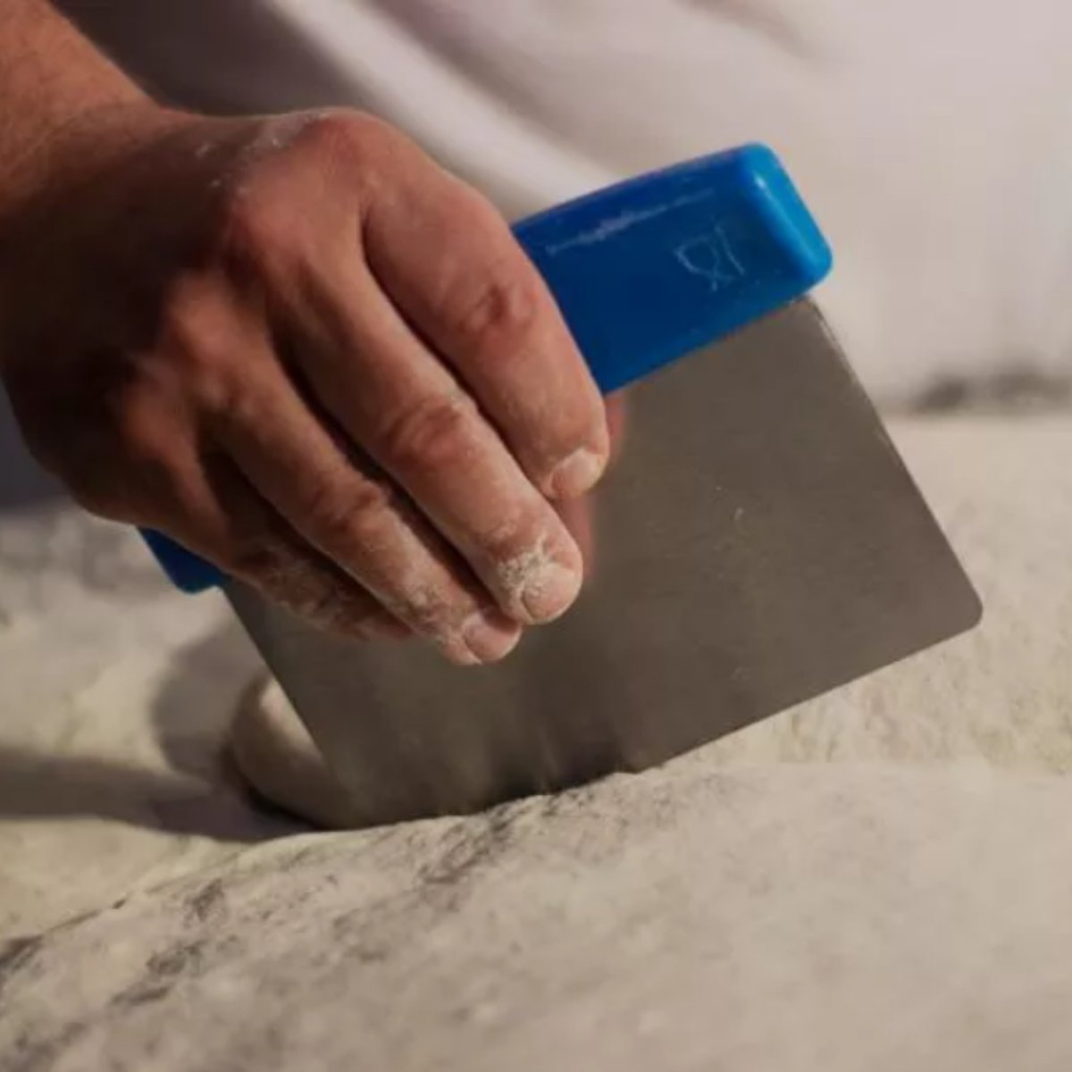 Gi. Metal Dough Cutter with 15cm Stainless Steel Blade (AC-TPM) - Kitchen In The Garden
