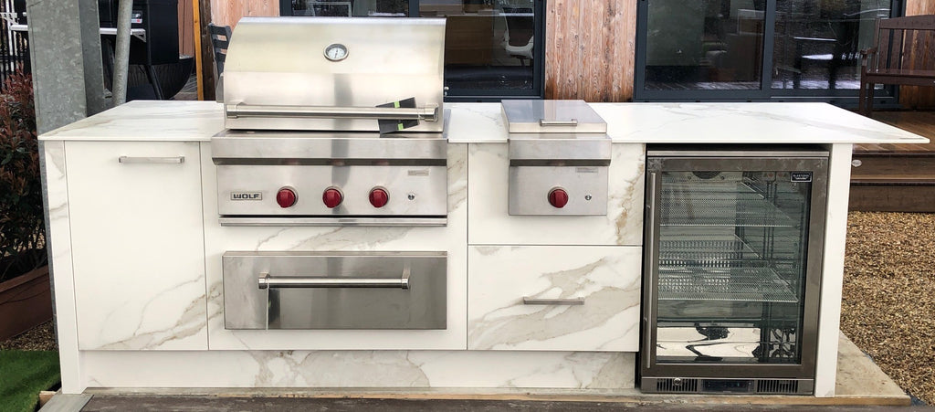 KönigOutdoor display kitchen units - Estatuario Silk