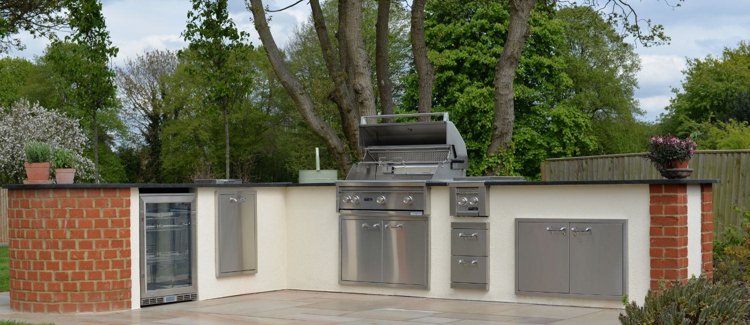 L-shaped outdoor kitchen