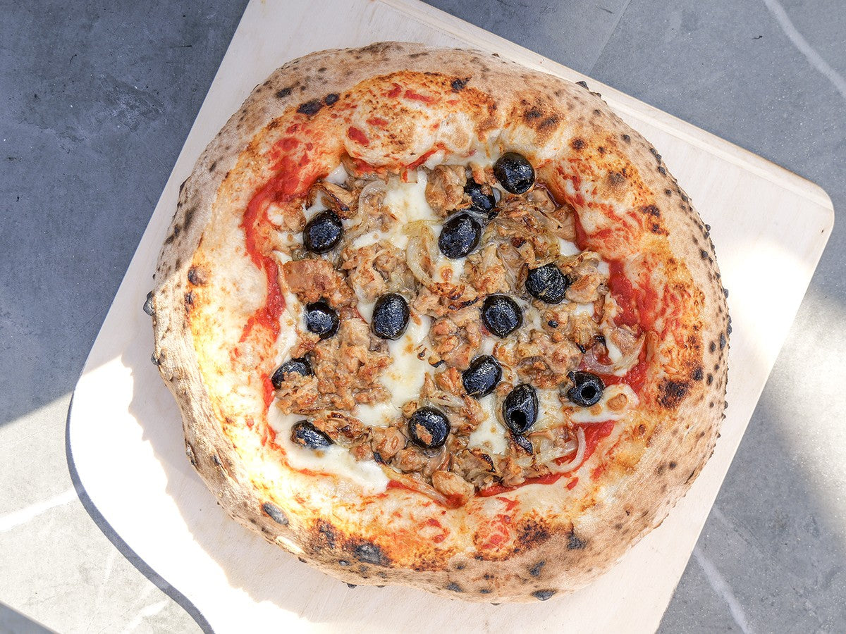 Tuna, Olive and Red Onion Pizza - Kitchen In The Garden